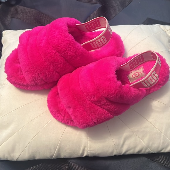 UGG Fluffy Slide Slippers - Picture 3 of 4